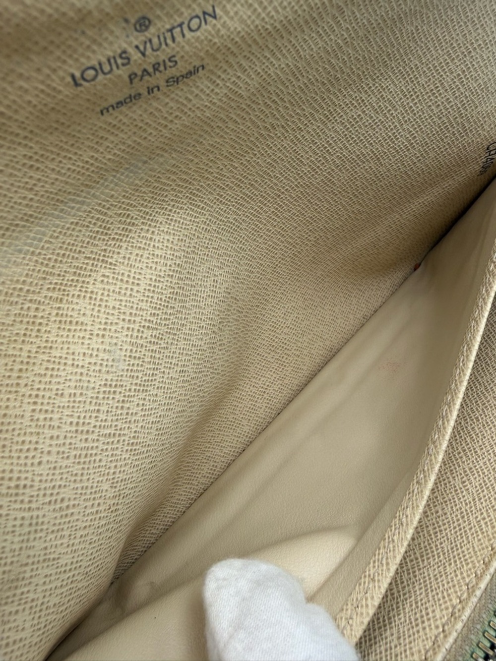 Louis Vuitton Damier Azur Sarah Long Wallet - Picture 11 of 15